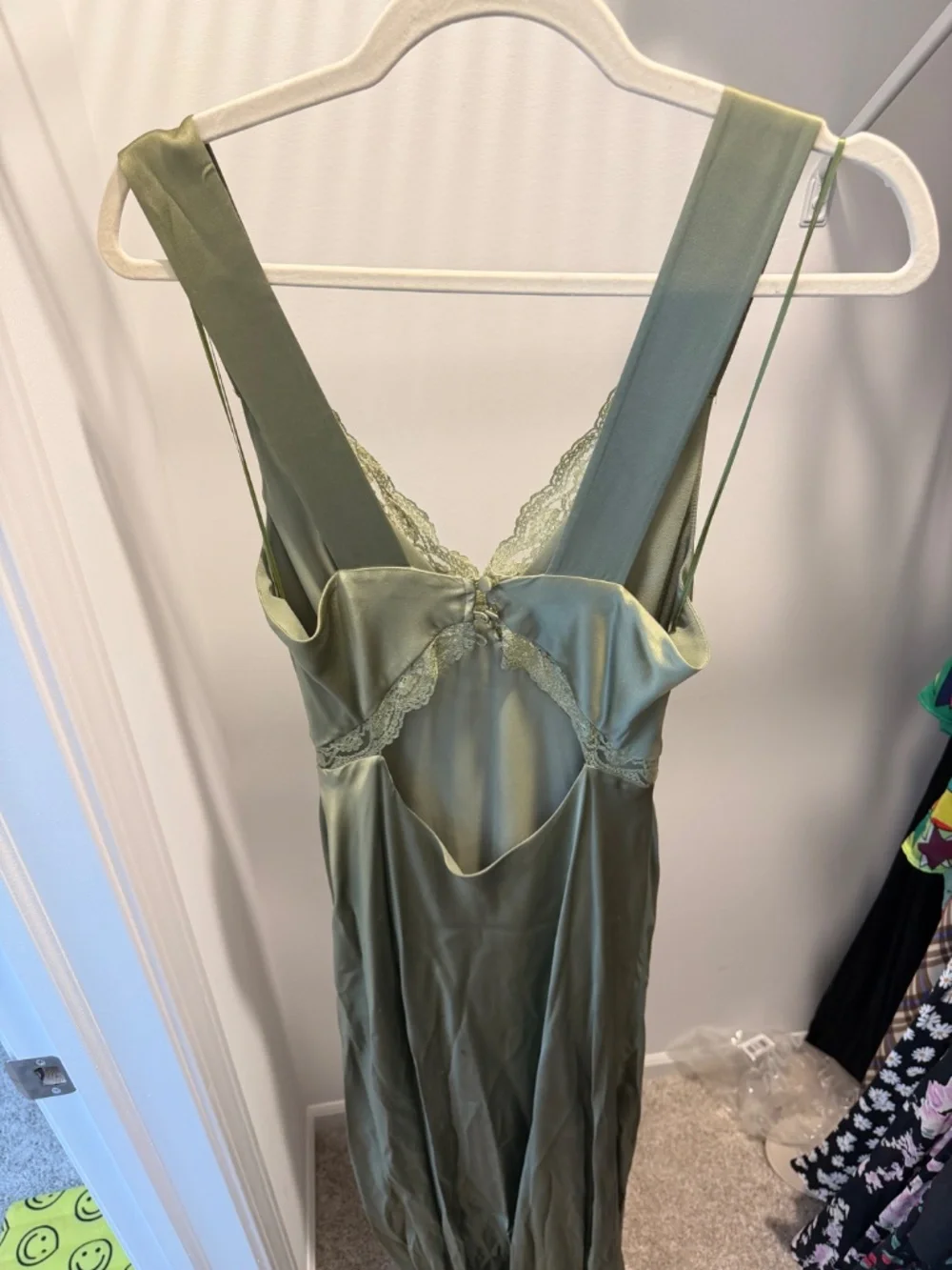 Reformation Chania Silk Dress Artichoke - M - avail to ship friday dry cleaned - Picture 4 of 8